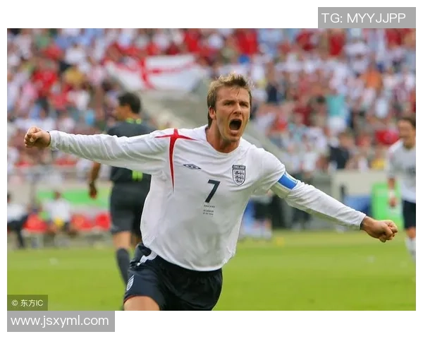 足球明星魅力与西装女生的时尚碰撞展现独特风格与个性魅力